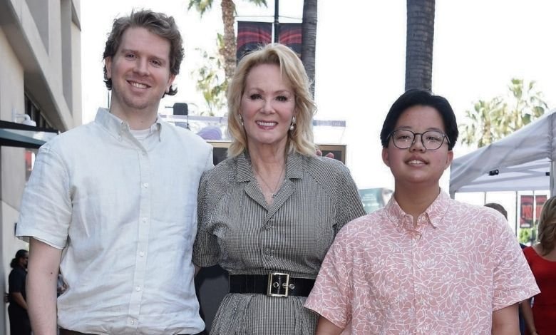 Connor Douglas Gilliland and Jean Smart’s Family Life