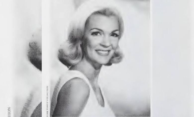 Joan Alt